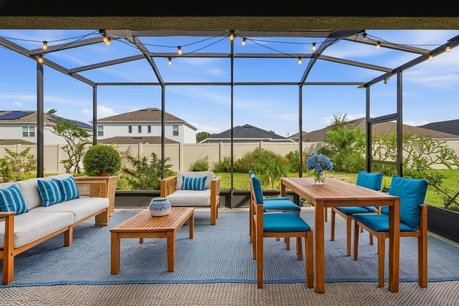 Screened Lanai-Virtually Staged