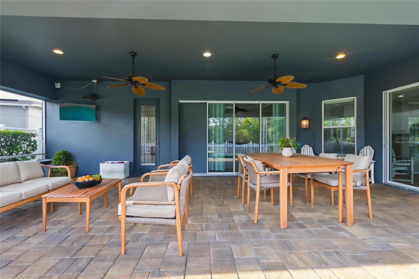 Lanai-Virtually Staged