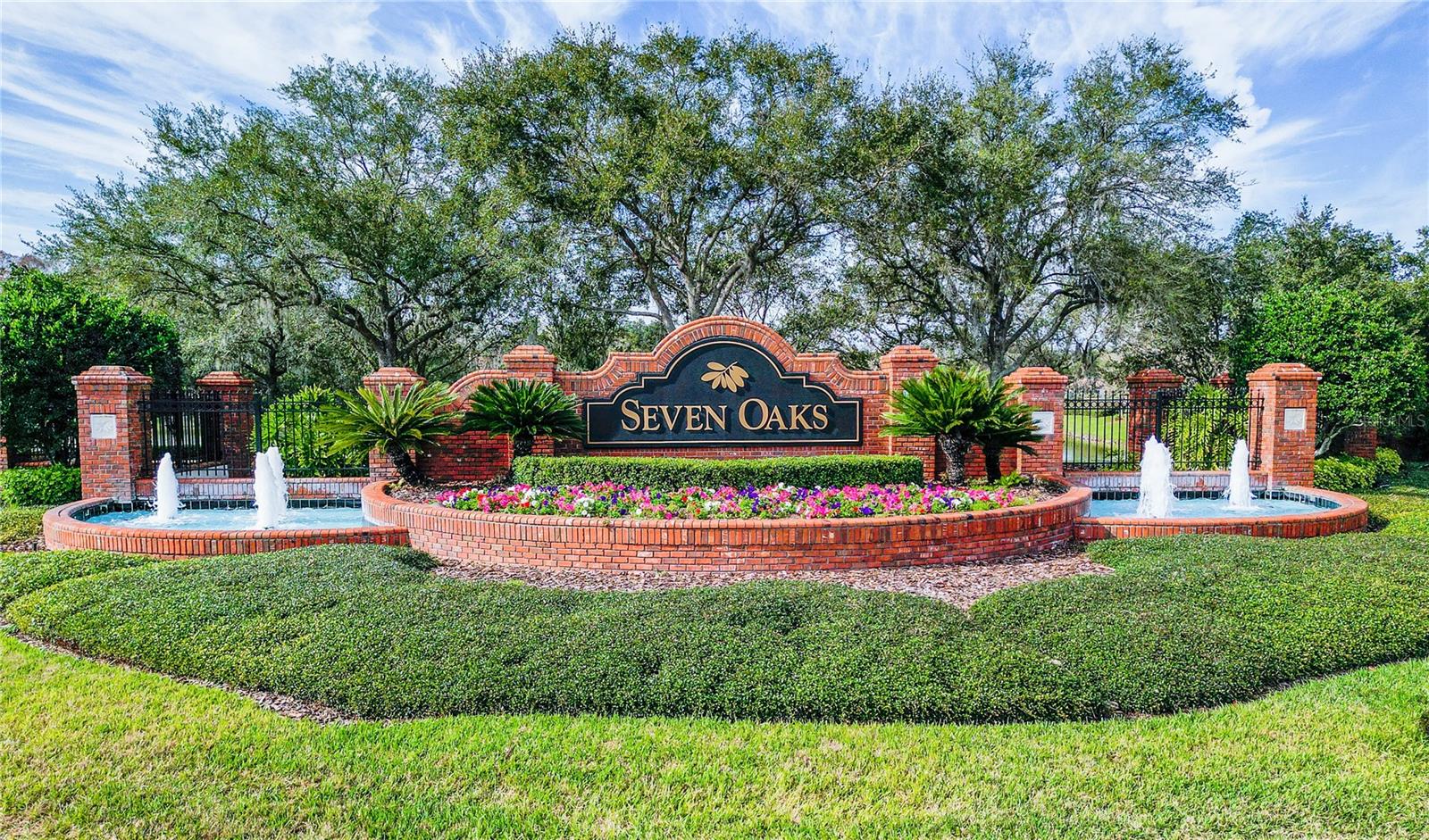 Seven Oaks Entrance Sign