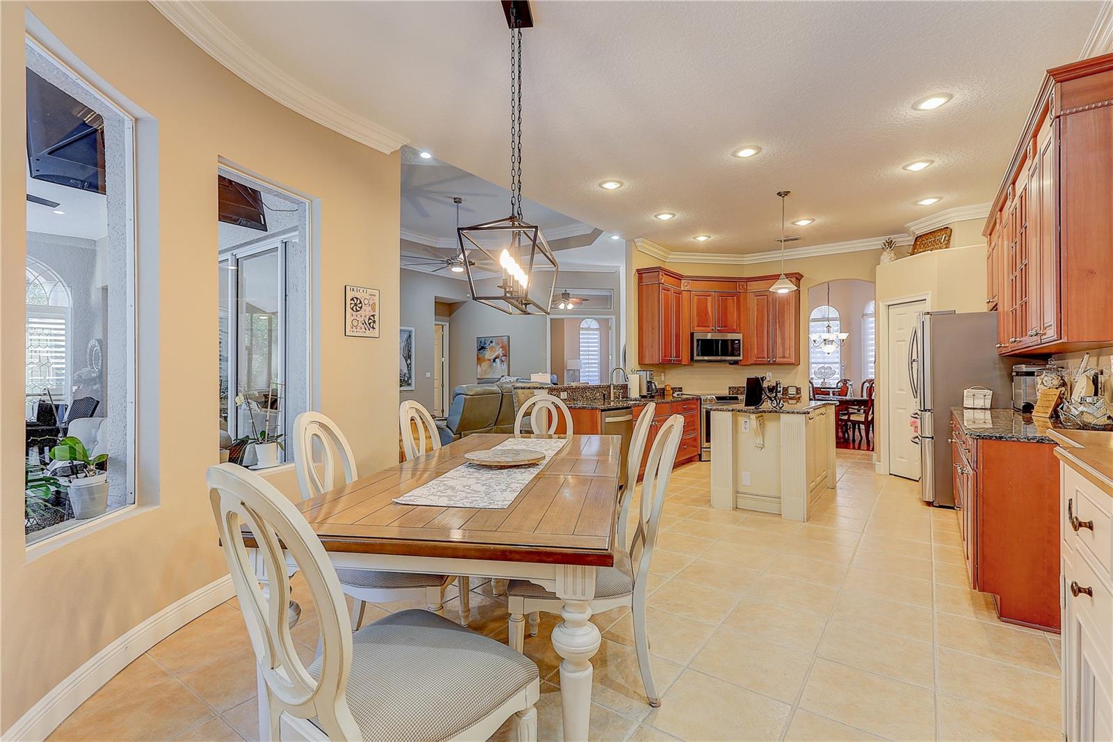 breakfast nook area2