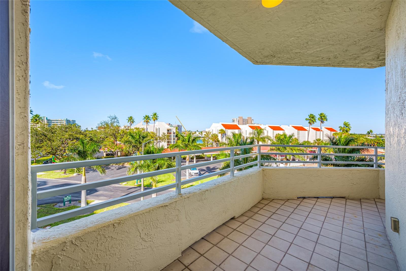 Kitchen.. Den.. Patio facing East
