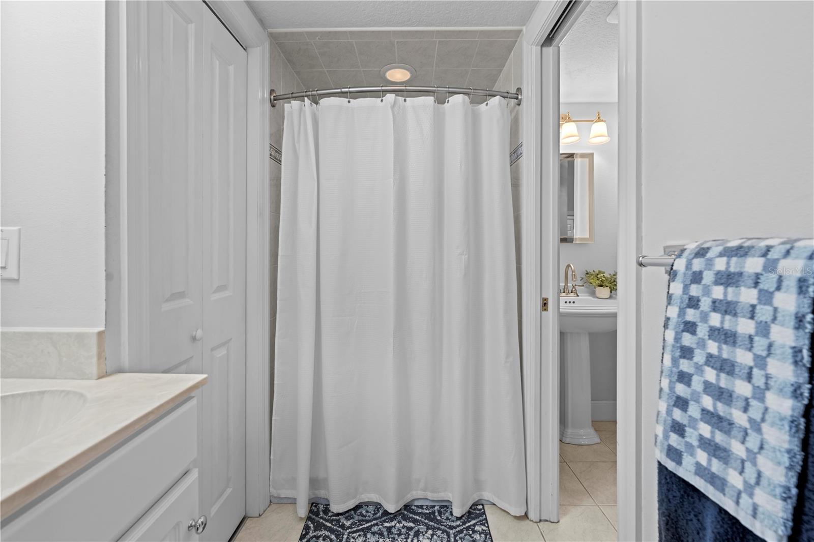 En-Suite Bathroom to Bedroom 2