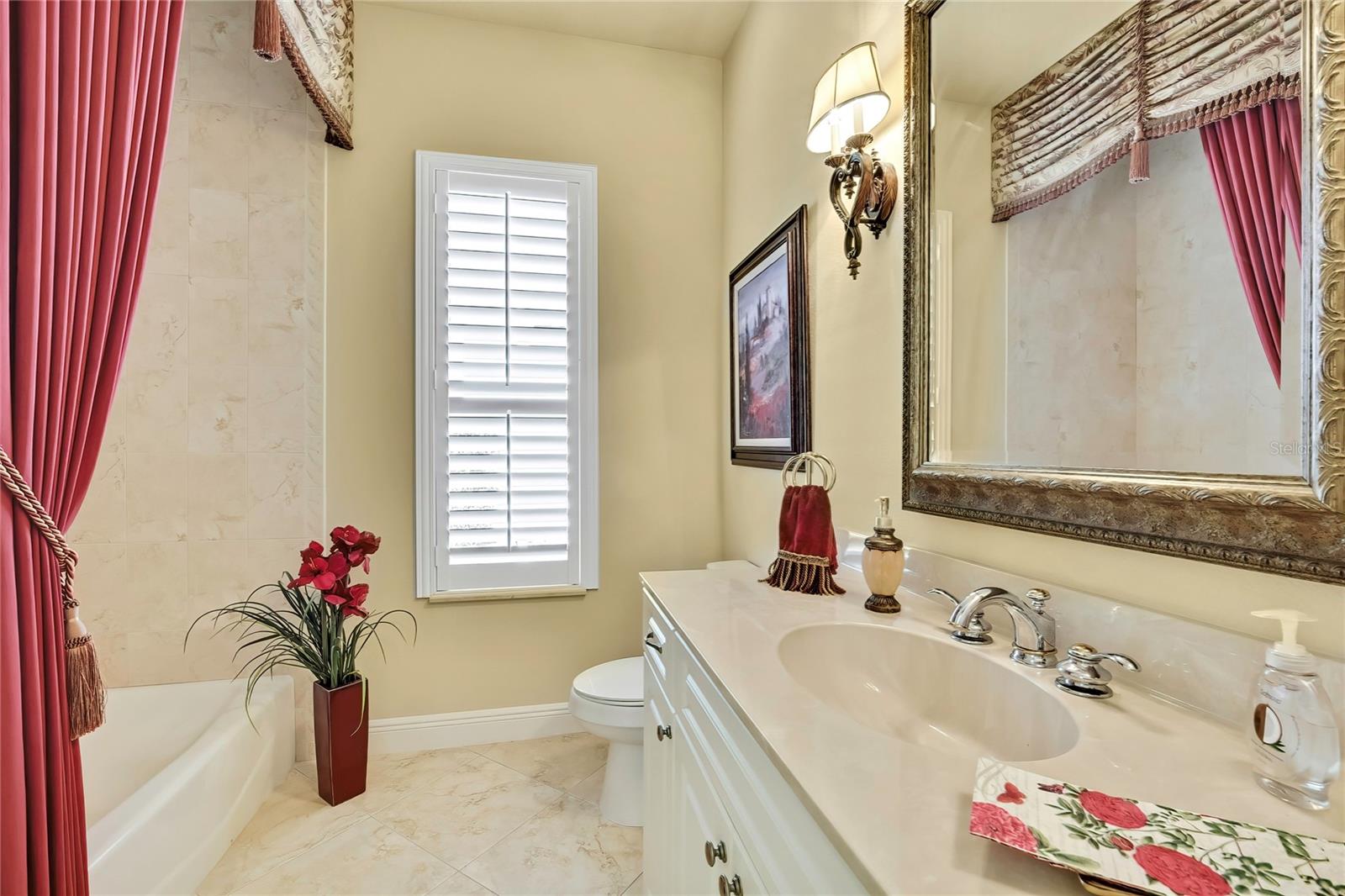 Bath 2 with shower/tub combo