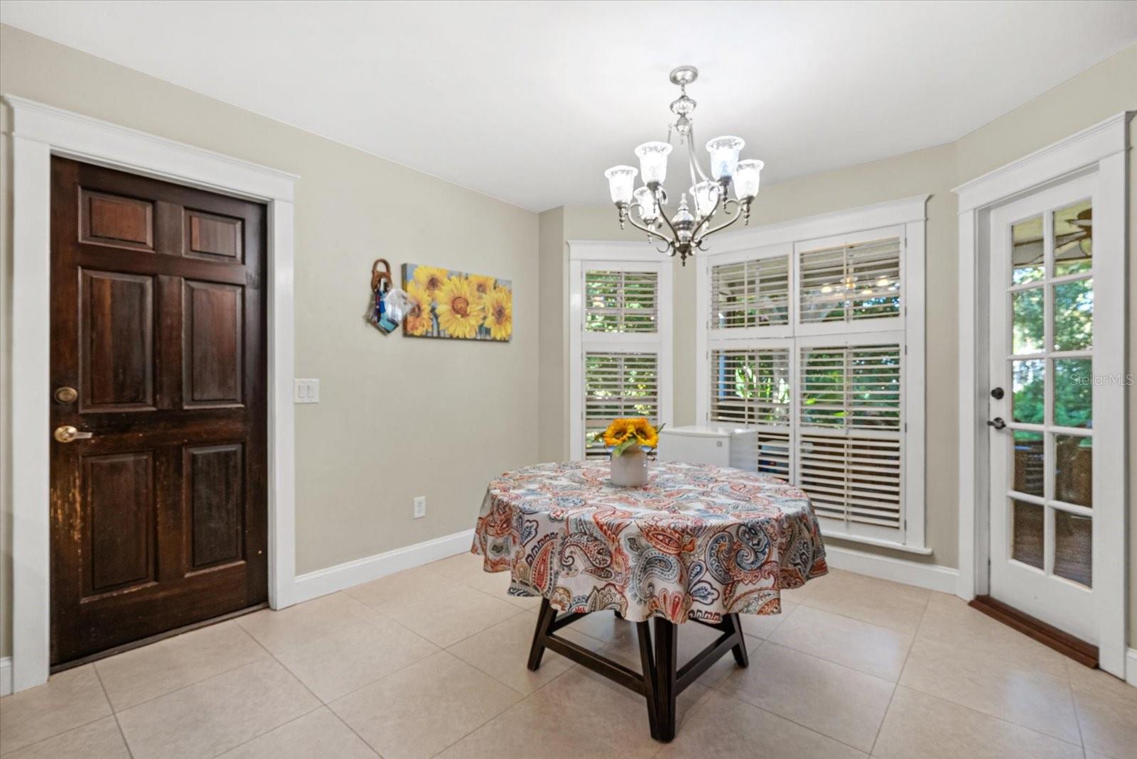 breakfast nook, French door to lanai
