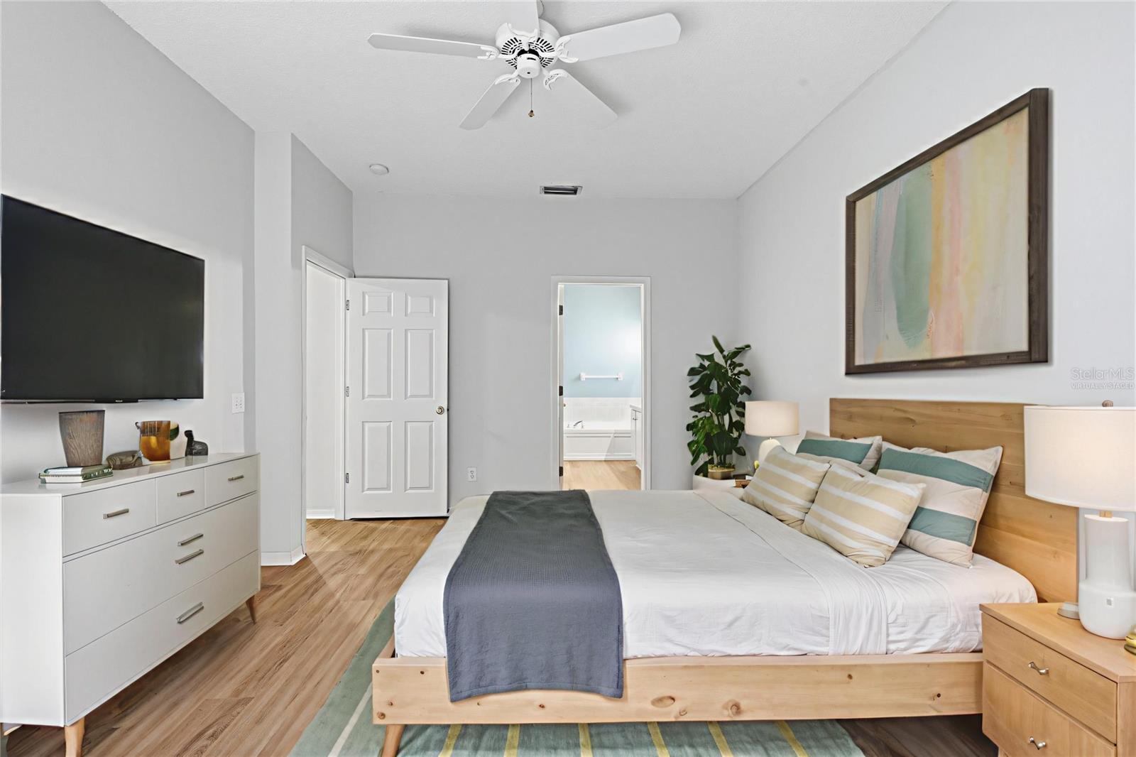 Virtually staged Primary