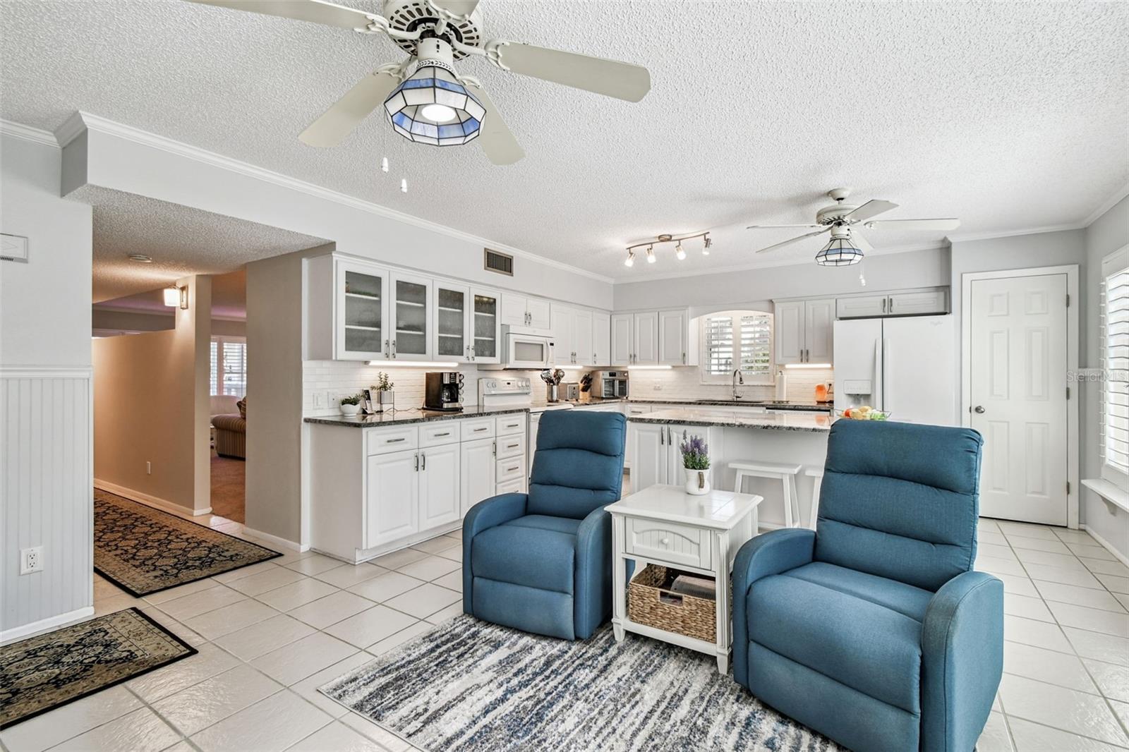 Kitchen/Florida room