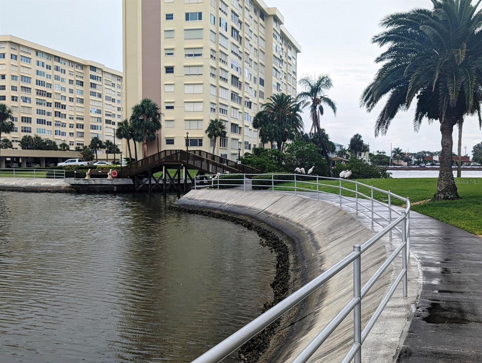 Walking path with bridge at Sea Towers