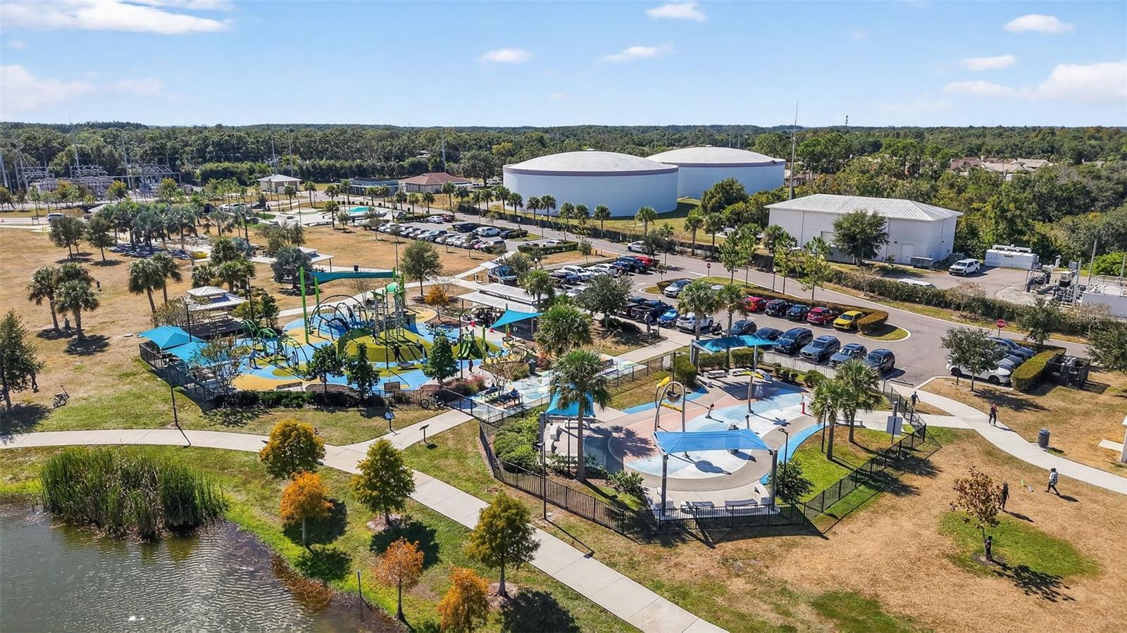 Carrollwood Village Park is just a few minutes drive away to enjoy fun amenities.