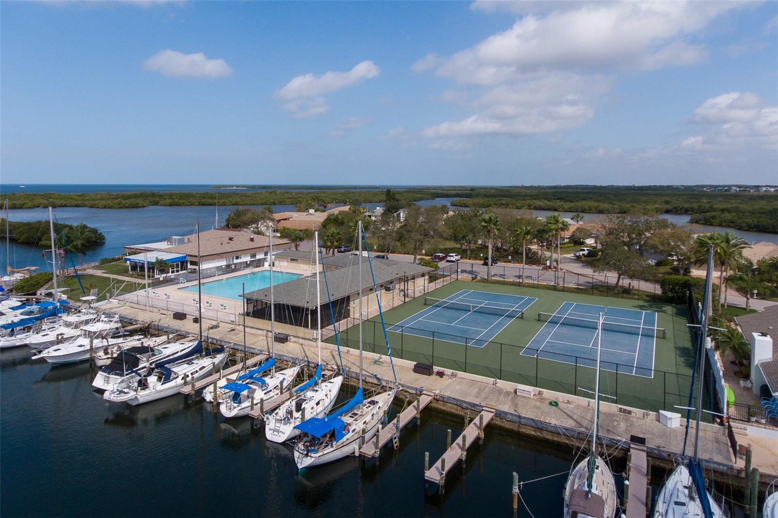 Gulf Harbors Yacht Club