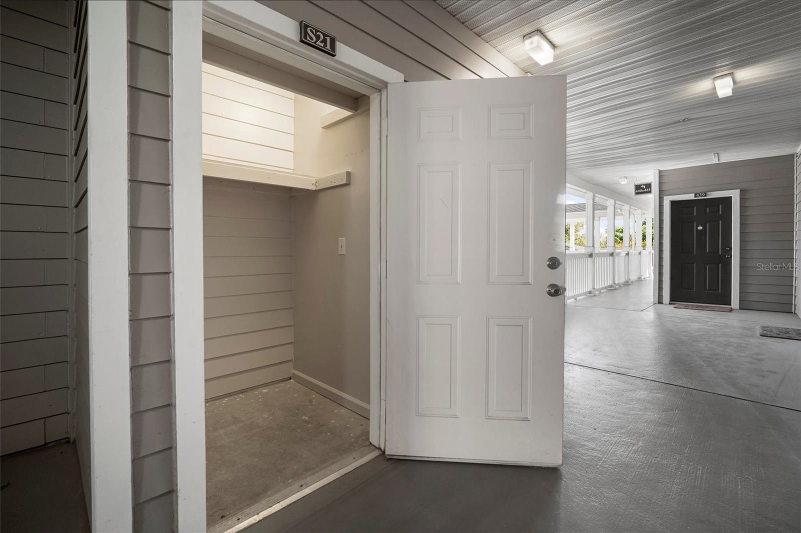 Storage room S21, fourth floor