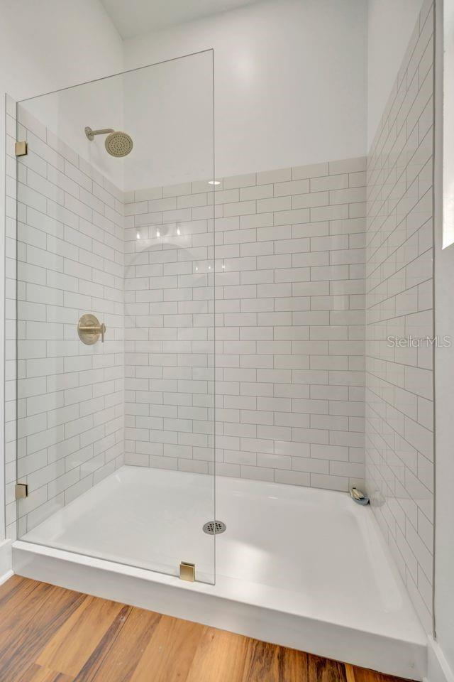 Bedroom 2's ensuite shower