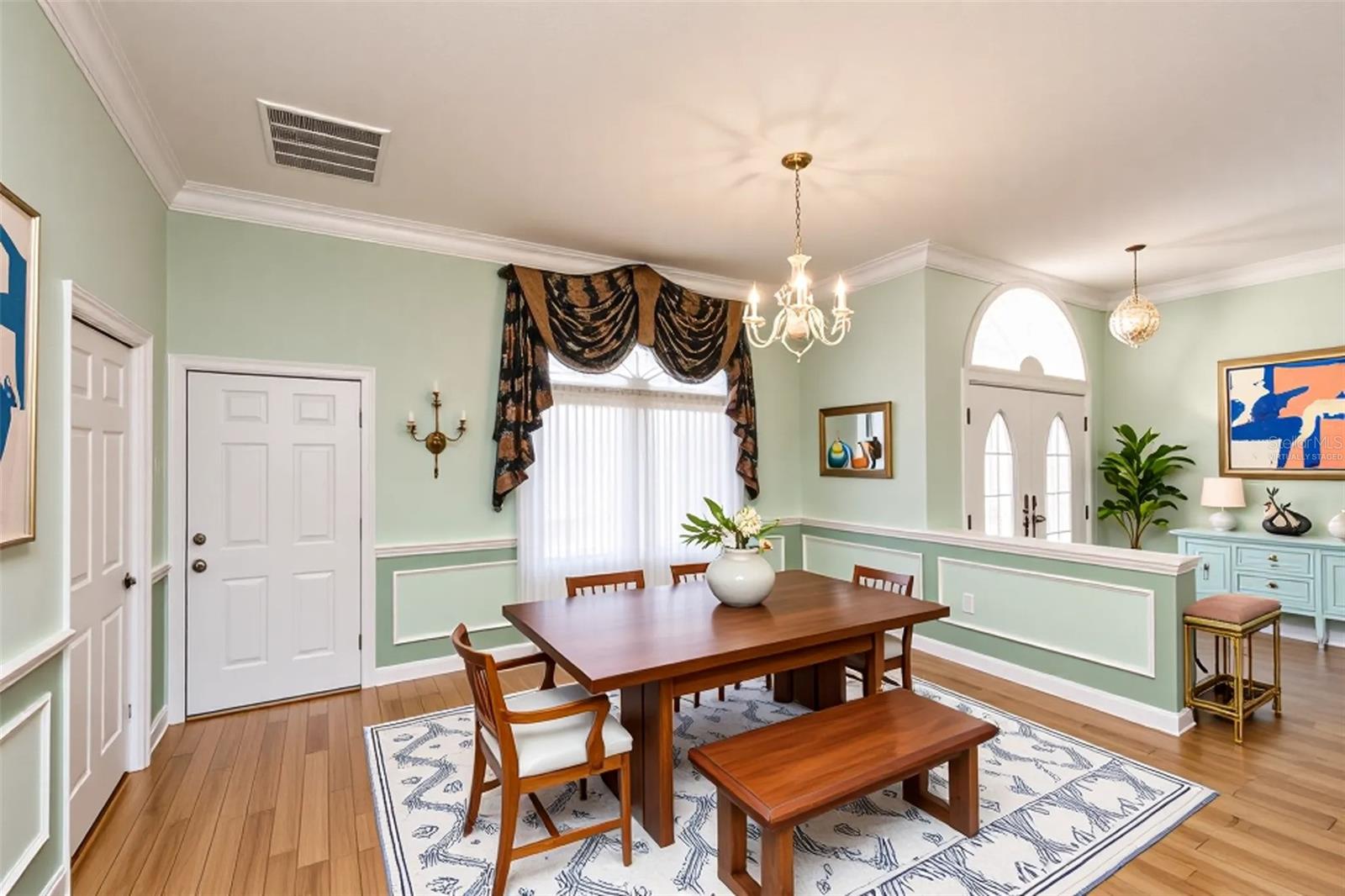 Dining Room Virtually Staged