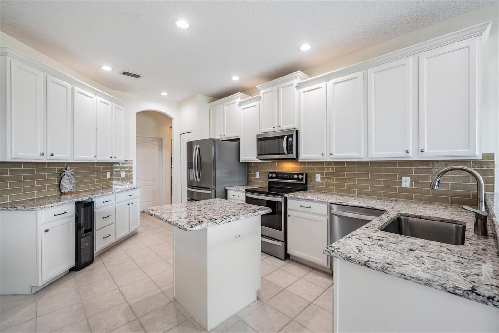 Look at all that cabinet and counter space!