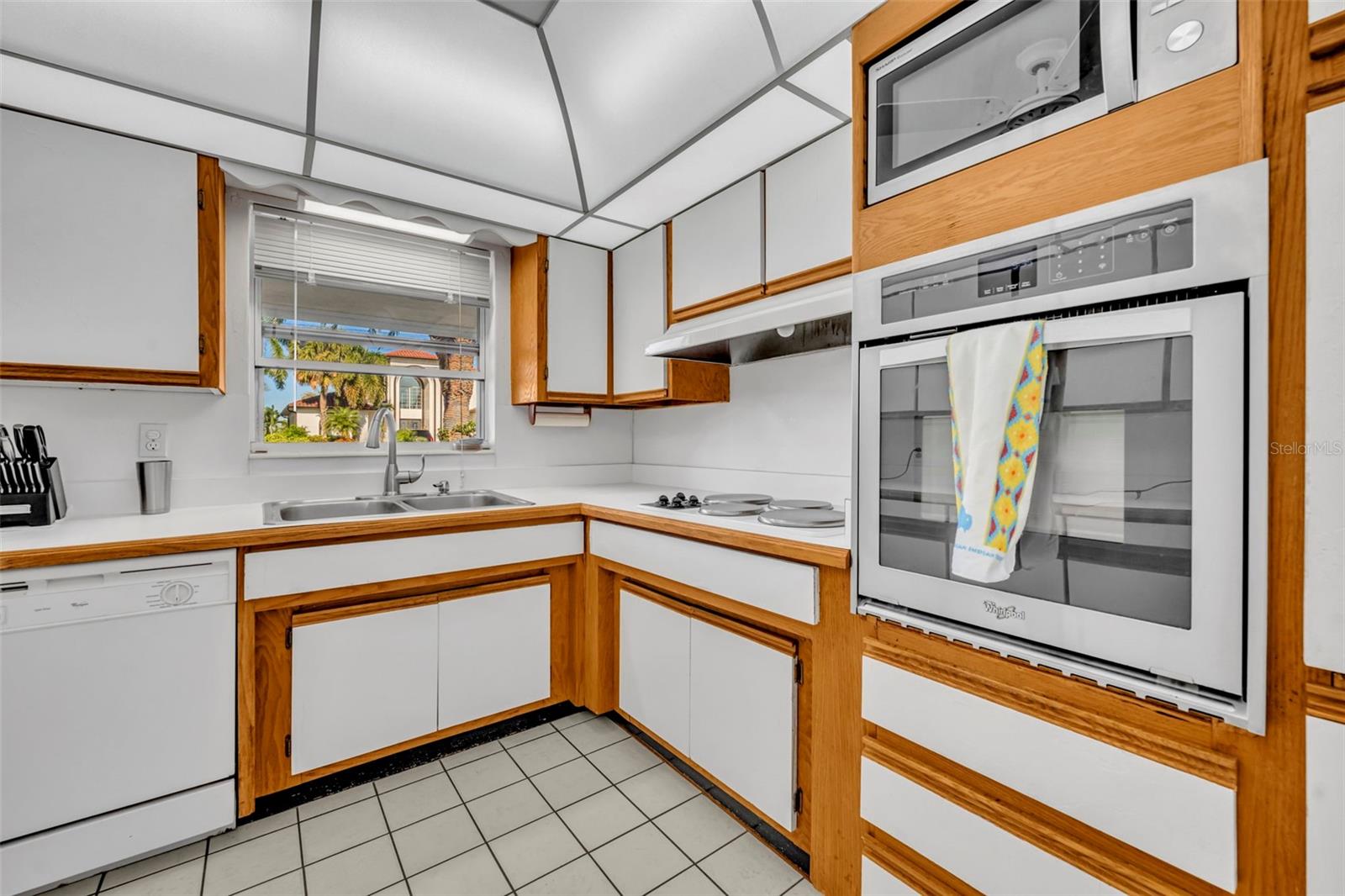 Updated wall oven and microwave