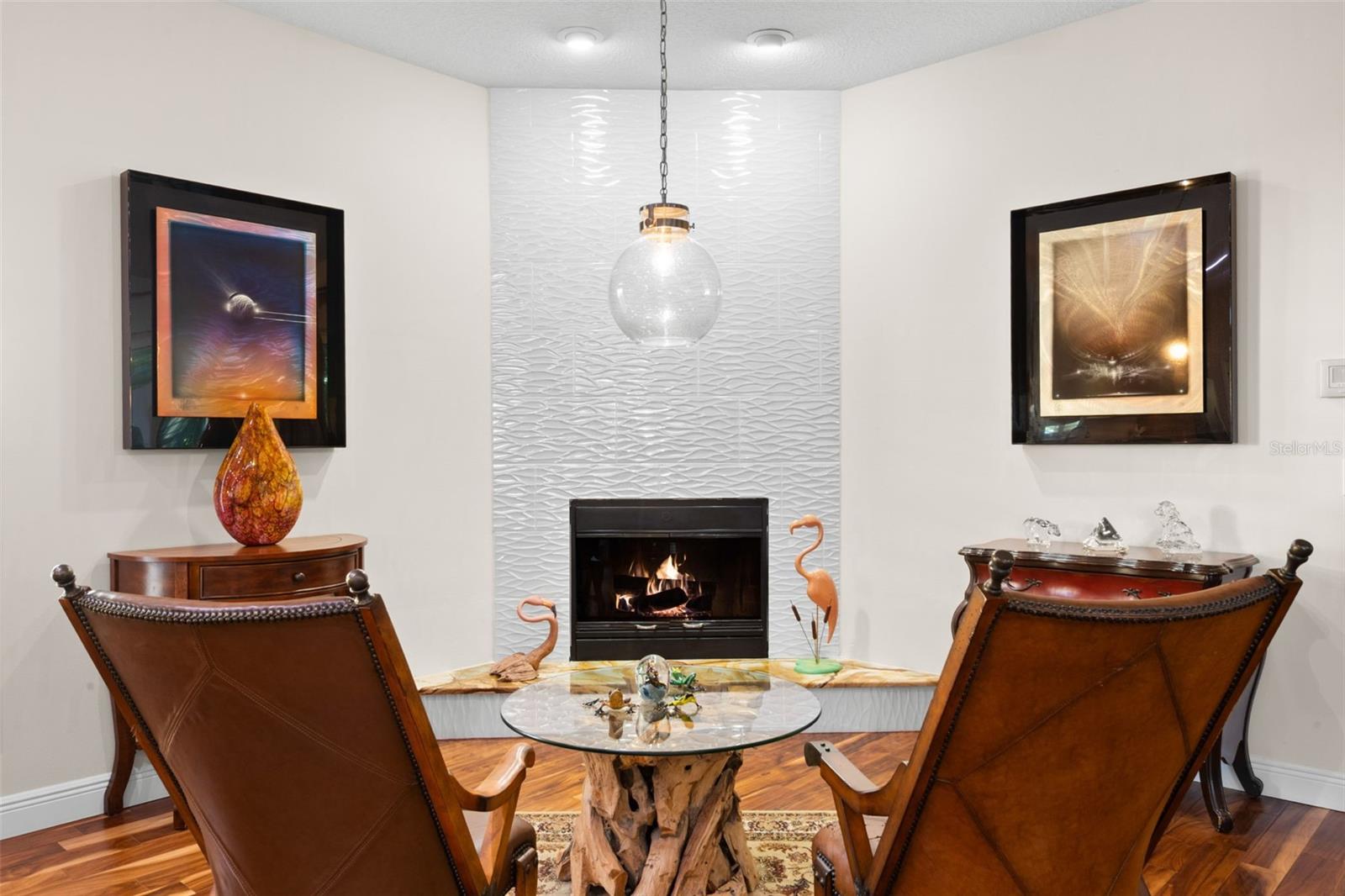 Family Room/Fireplace