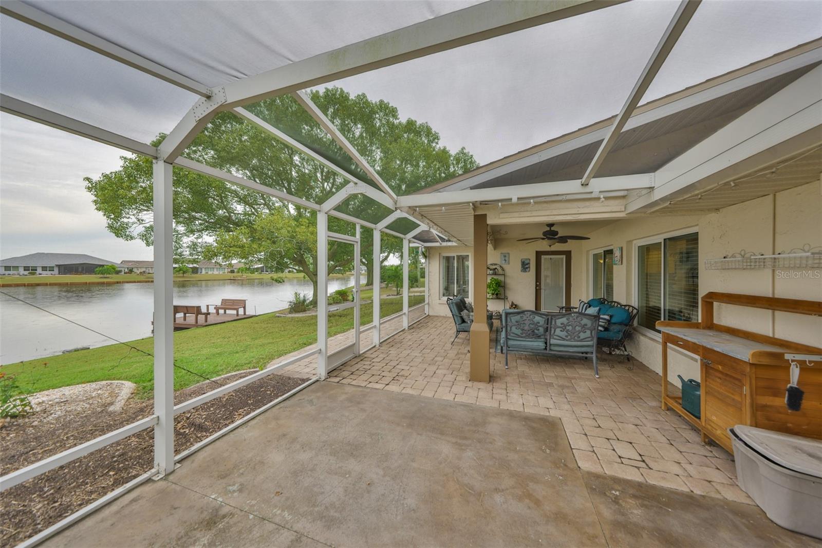 Large Screened Lanai w/ Partial covered Roof, & Poured Concrete Pad Perfect for Hot Tub