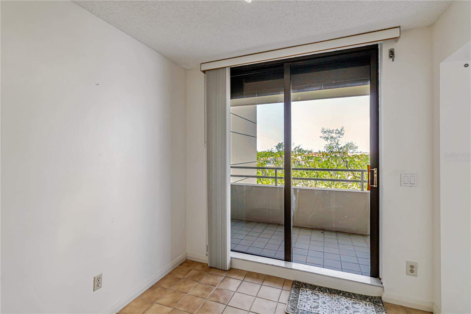 Virtually staged - Primary bedroom