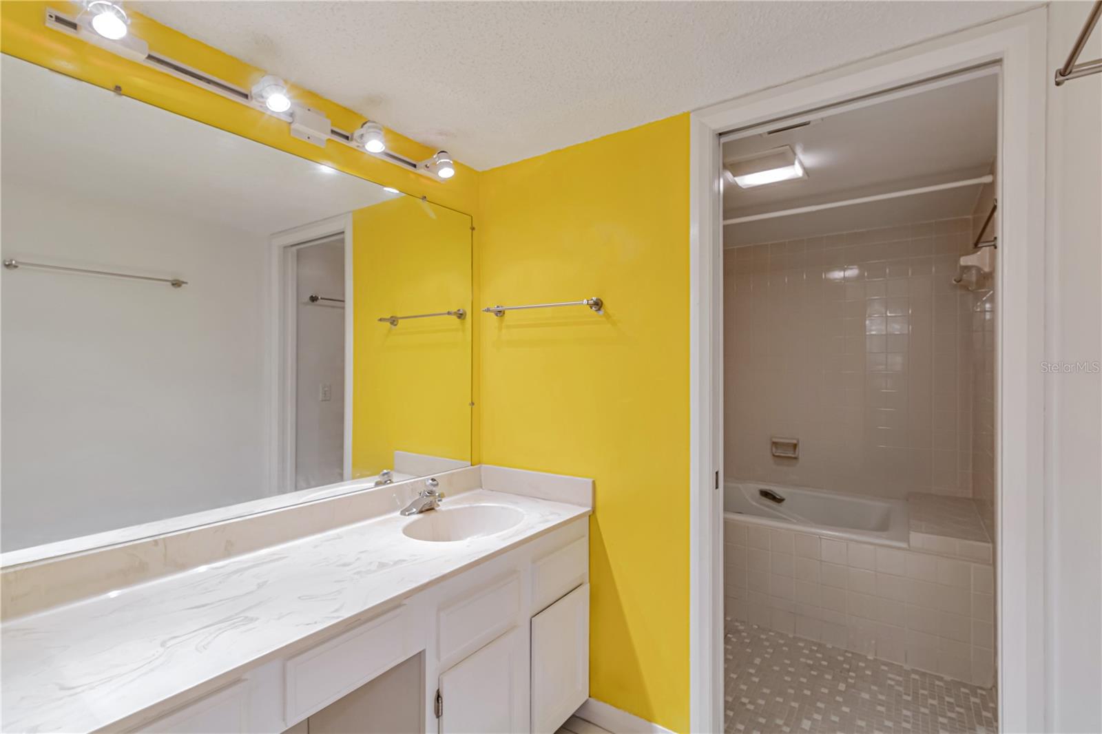 Primary bath with tub