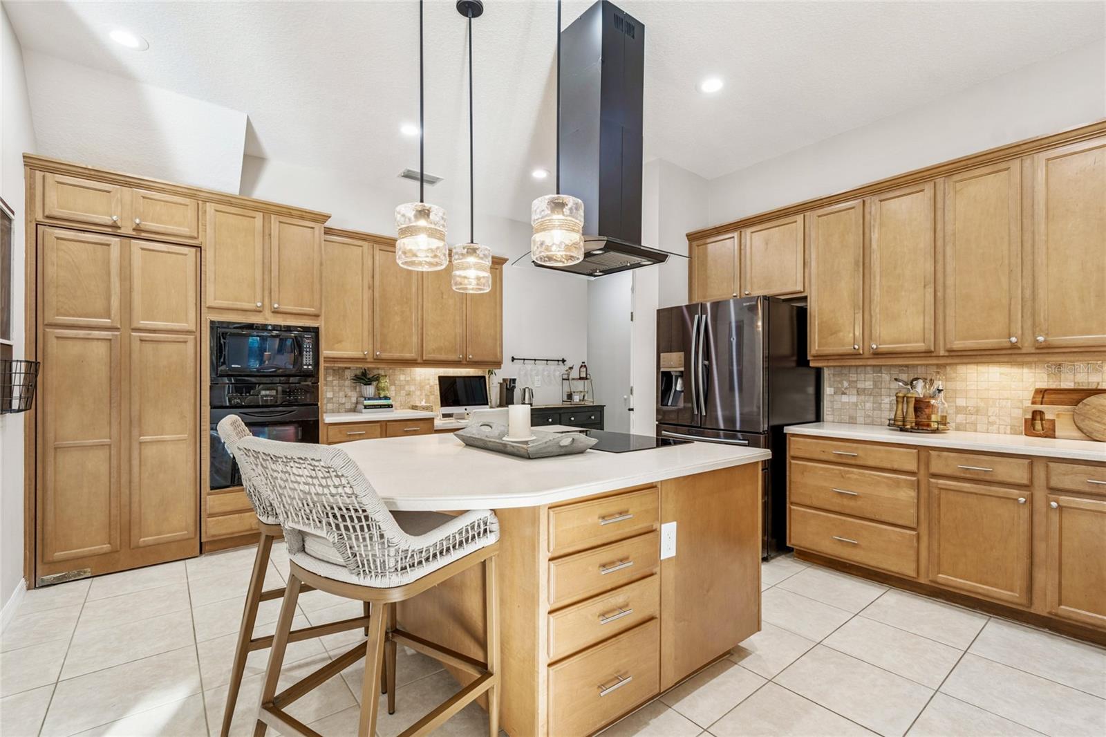 Kitchen with large center island