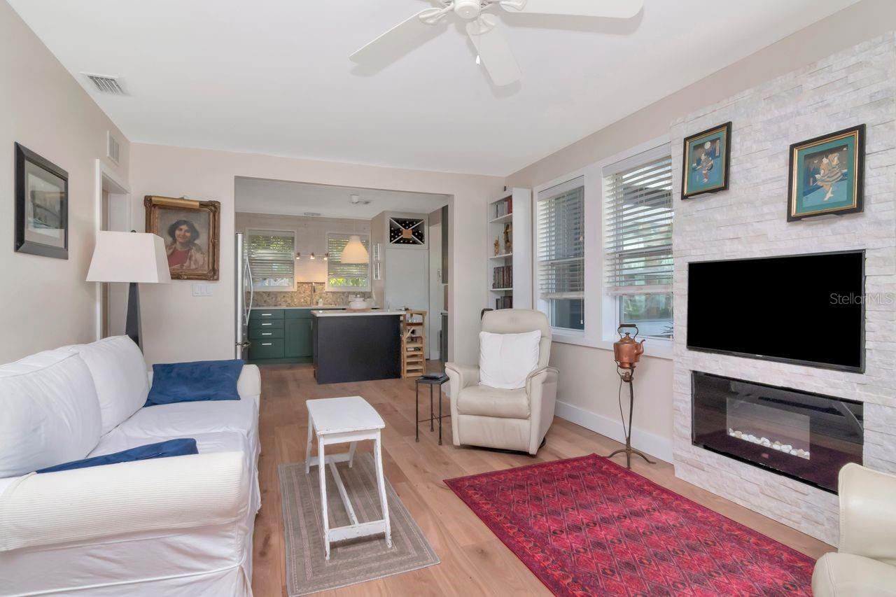 Livingroom / Kitchen combo.
