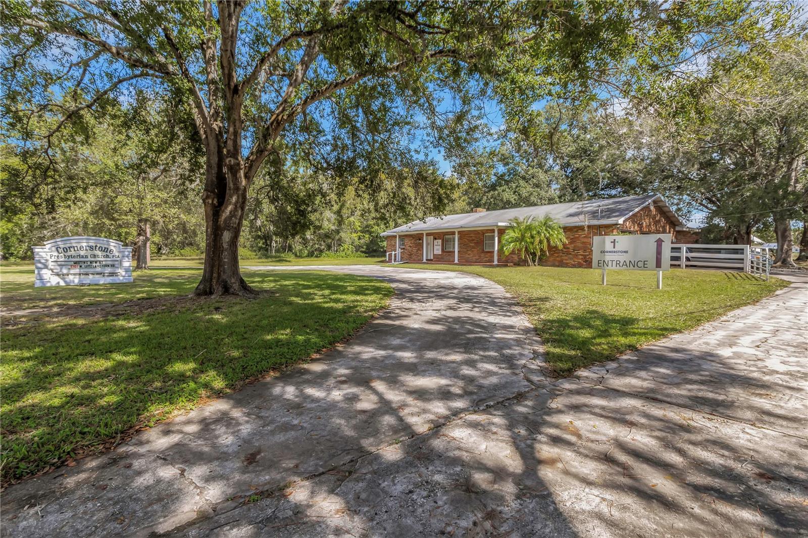 Lake shore Single family home being used as church office