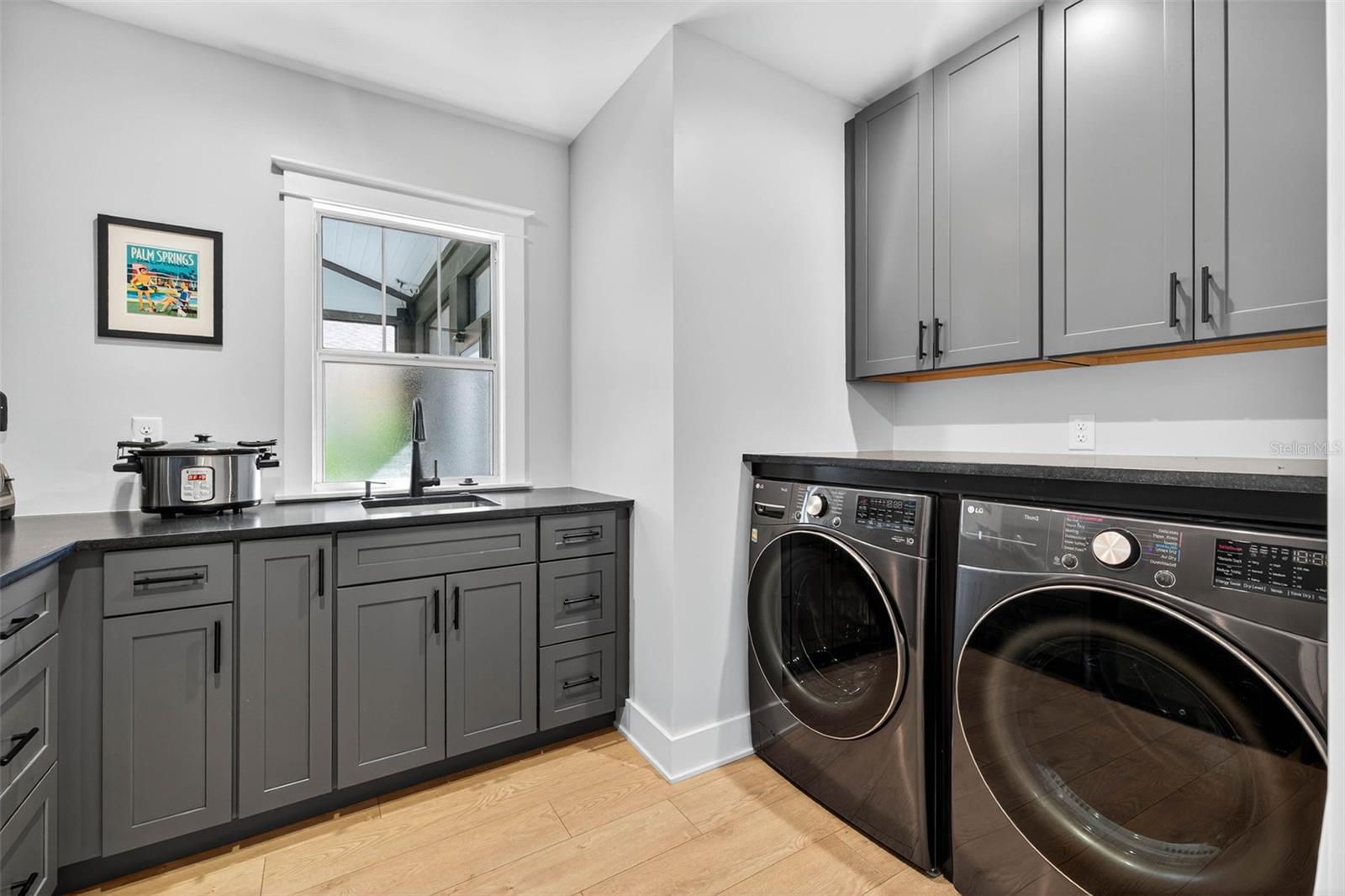 Butler's Pantry & Laundry Center