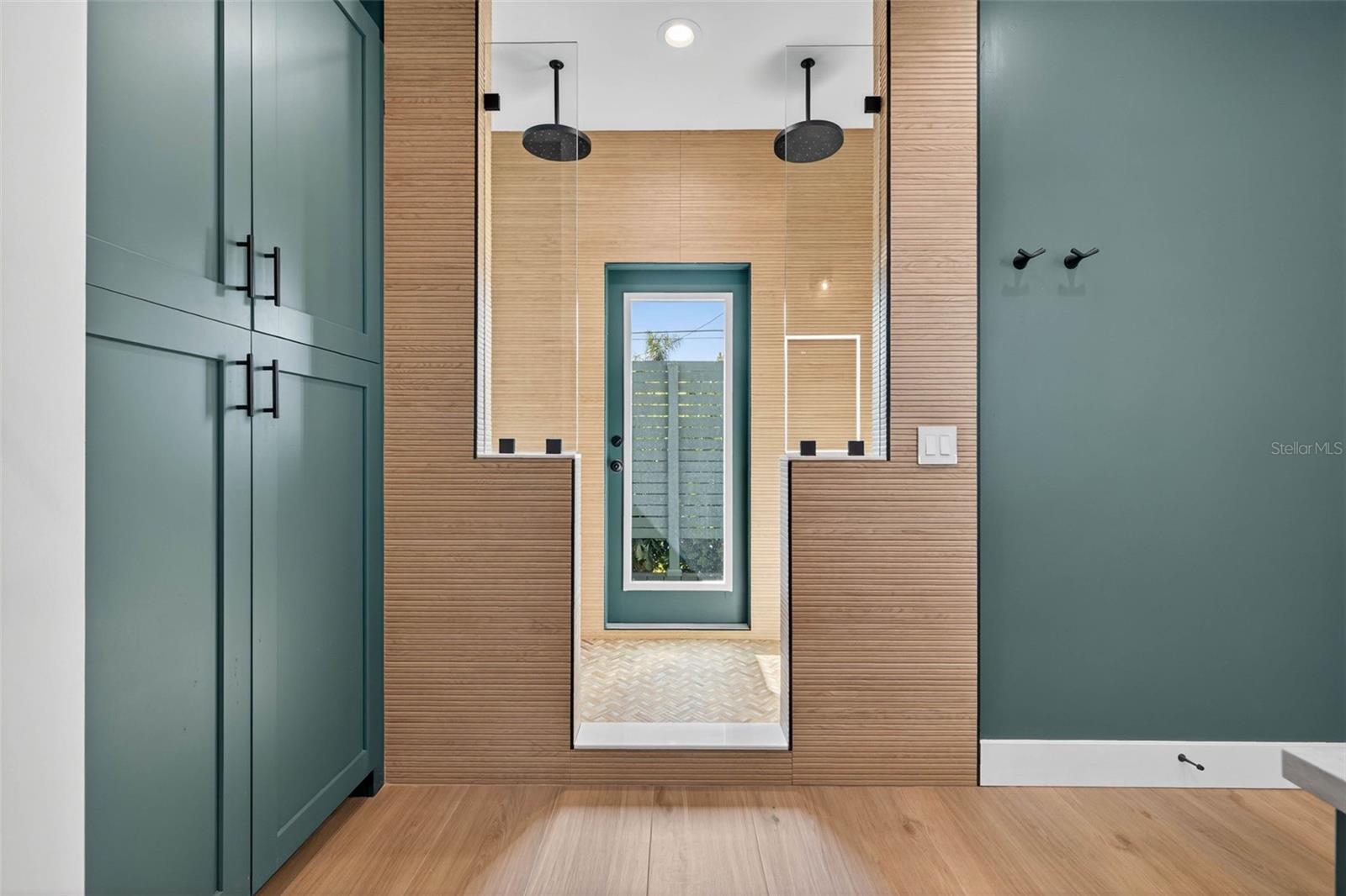 Double Shower with Rain-heads & Hand-Held Fixtures