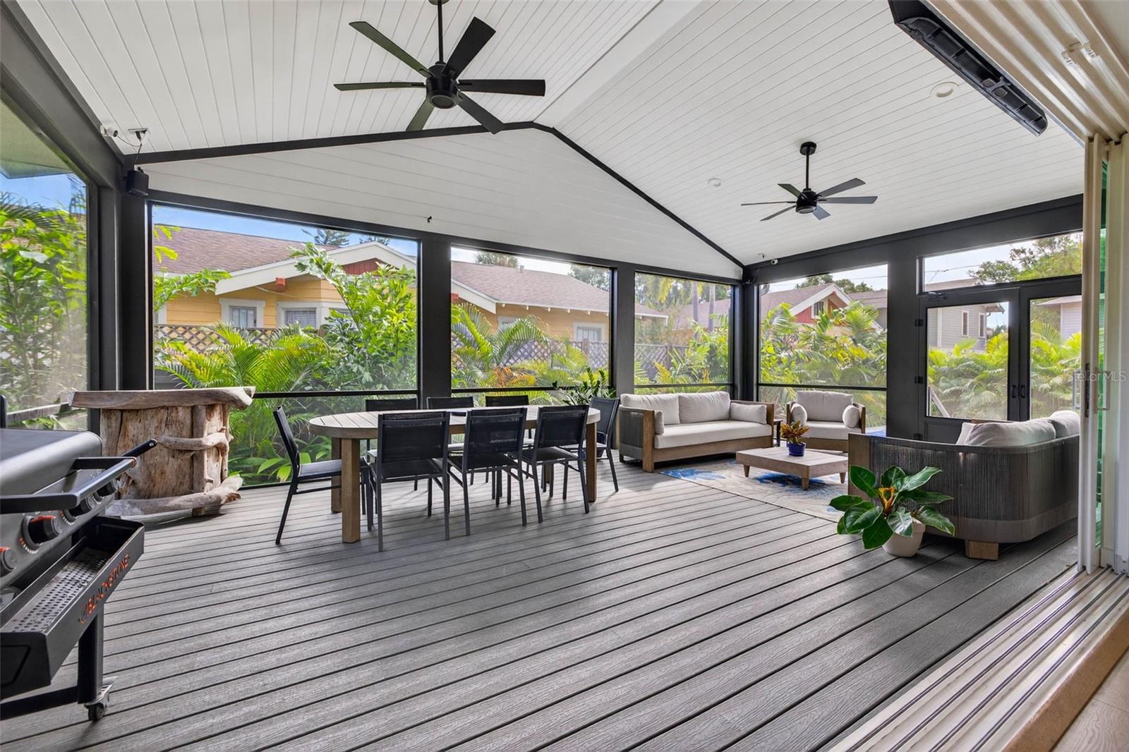 Colossal 25 x 15 Screened-In Florida Room