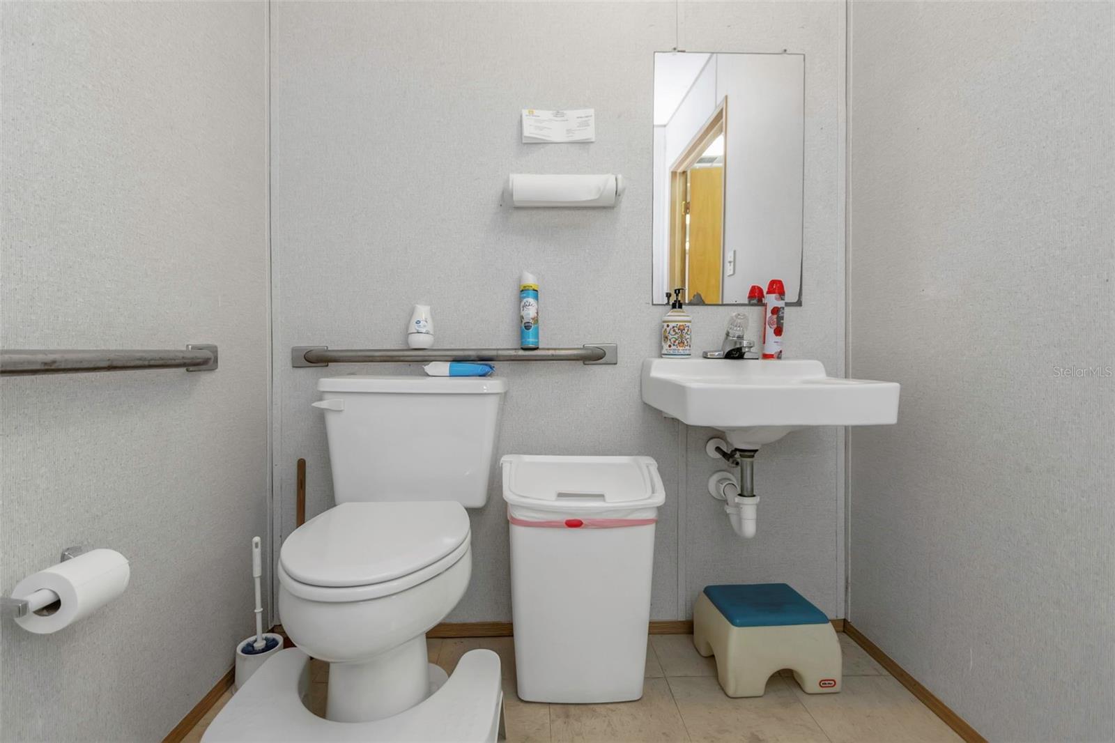 Portable left side middle bathroom