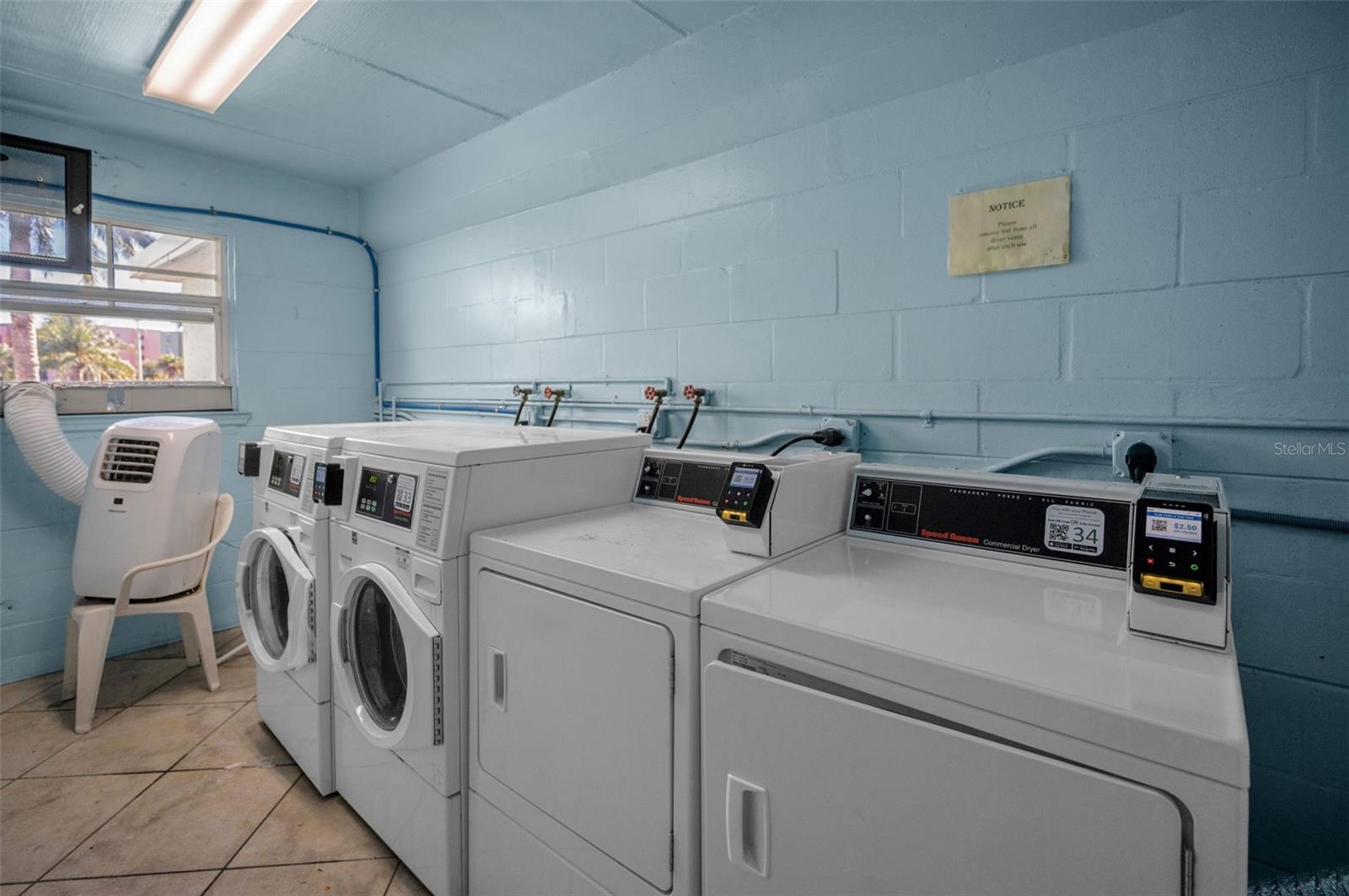 COMMON LAUNDRY19417 Gulf Blvd, Unit F207, Indian Shores, FL 33785