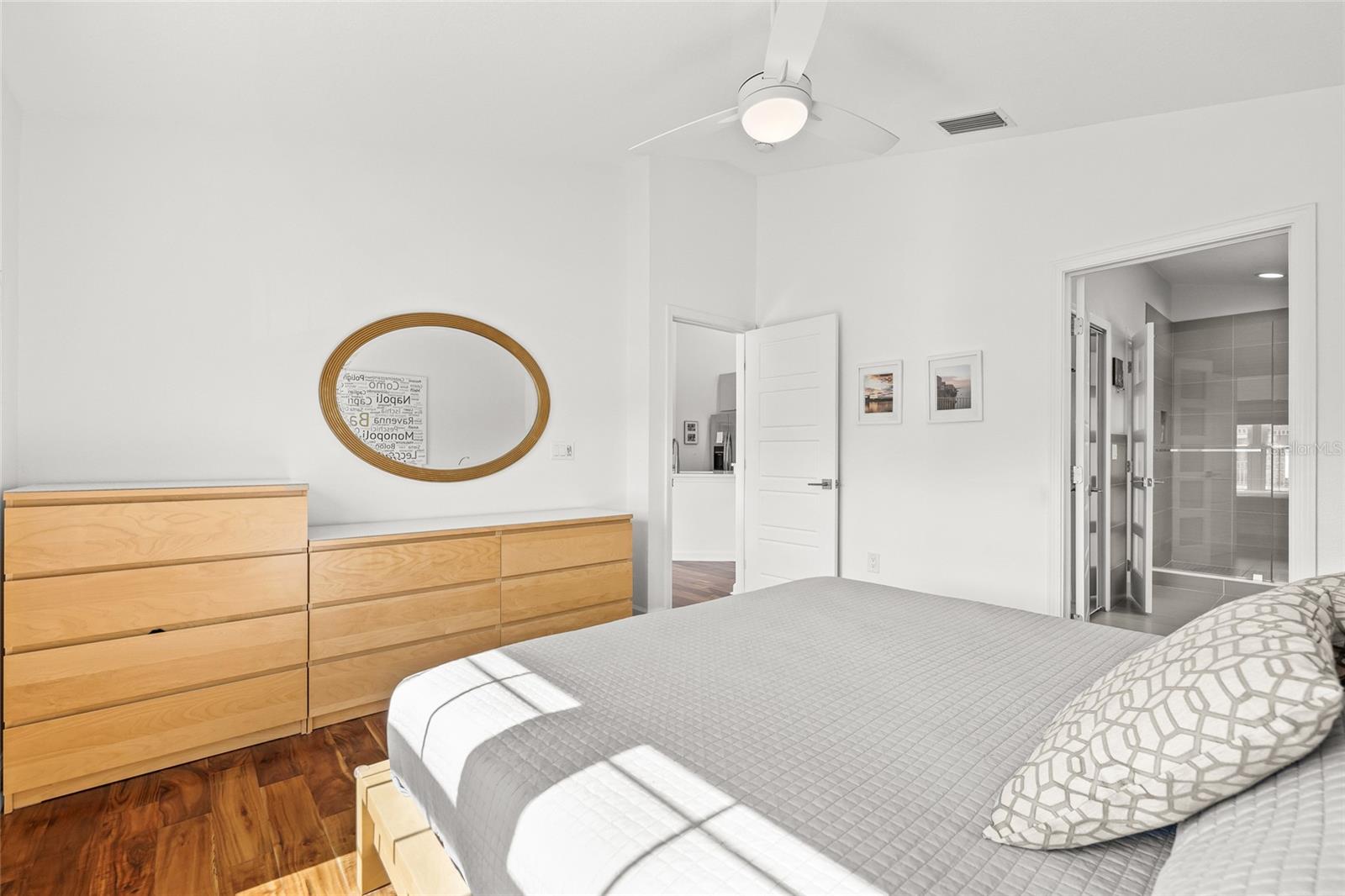 Primary bedroom with En Suite Bath