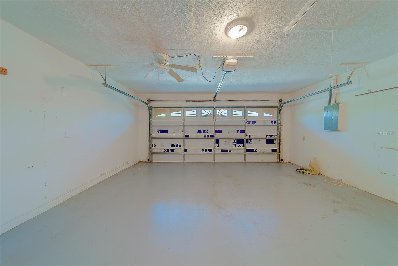 Oversized 2 Car Garage