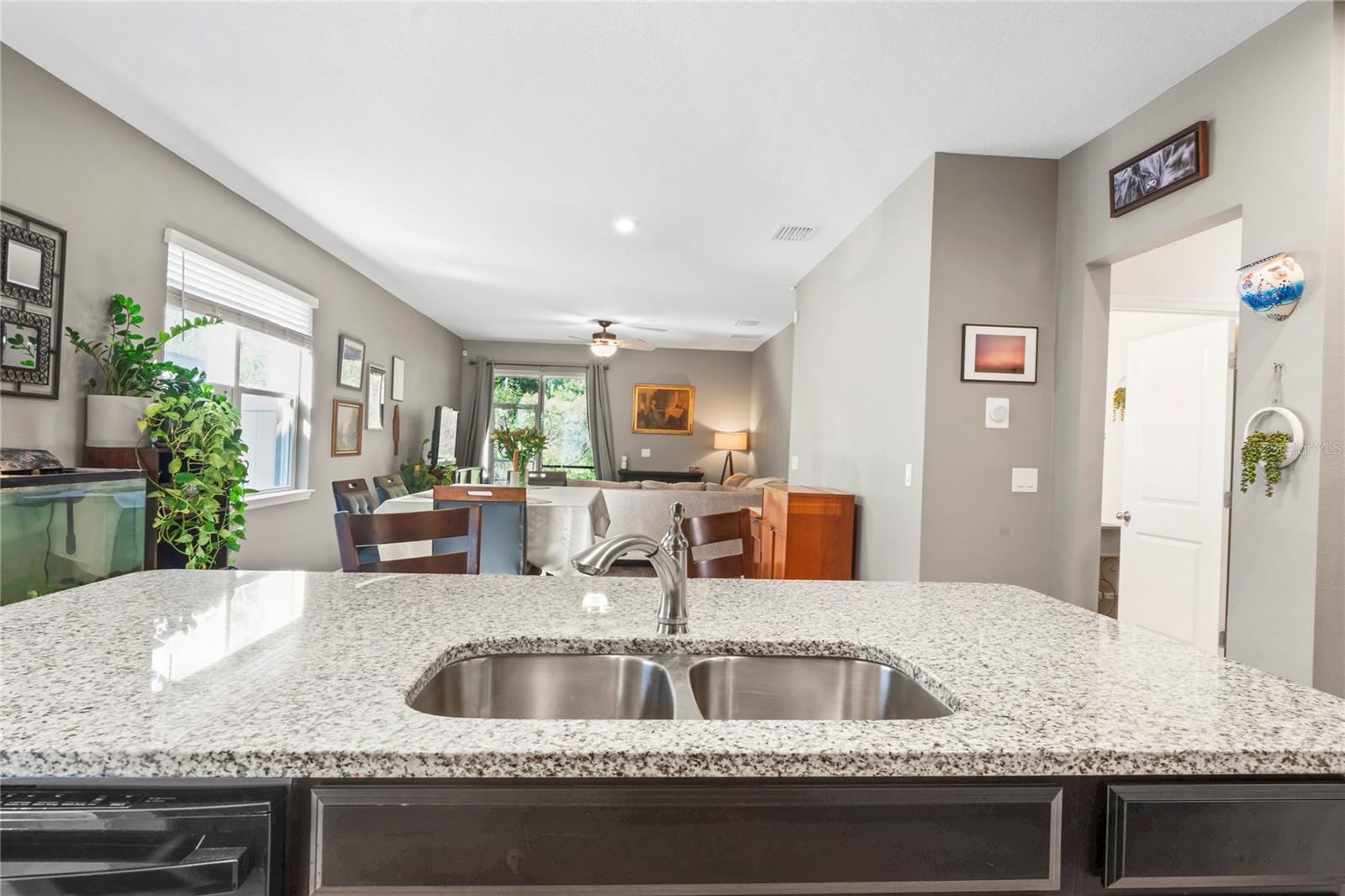 Large island for entertaining