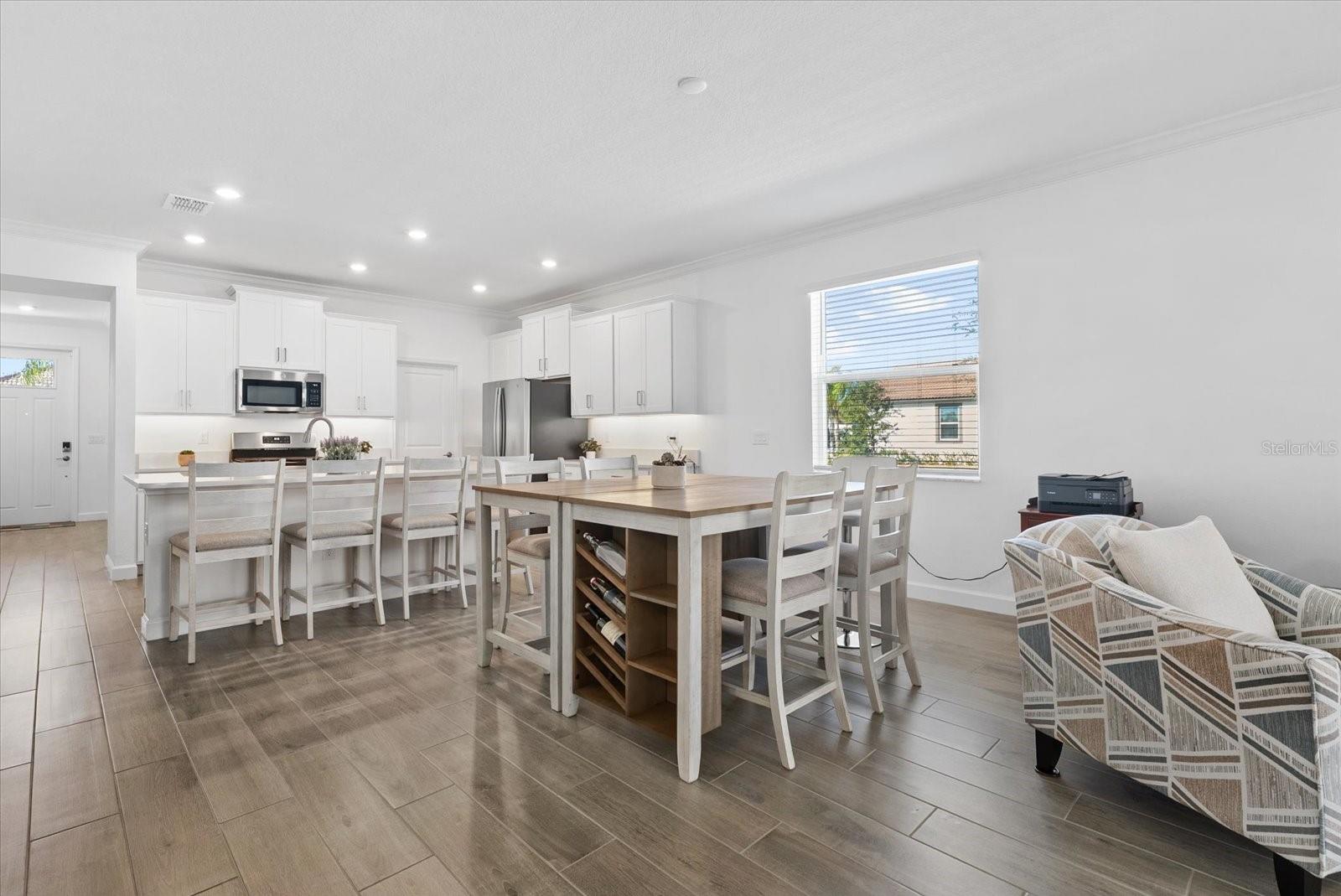 Dining Room & Kitchen