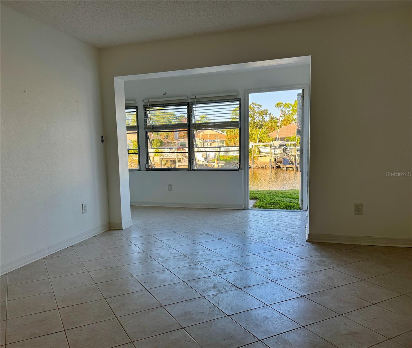 Please excuse the mess… still renovating !