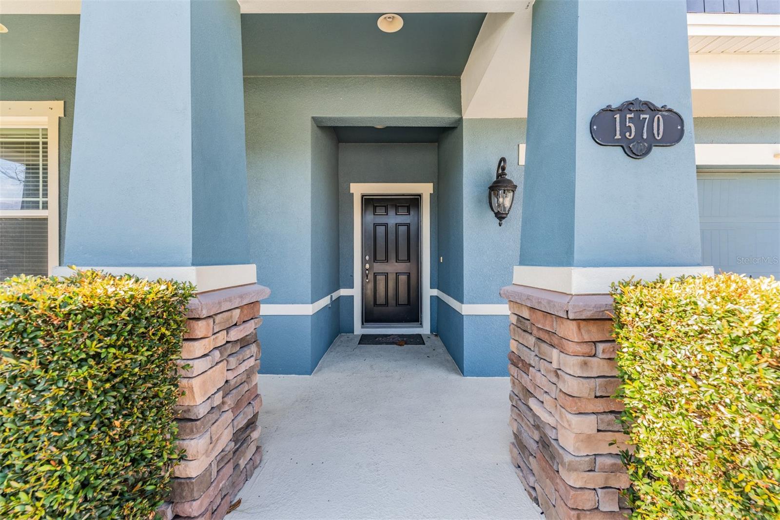 Front Entry/Covered Porch