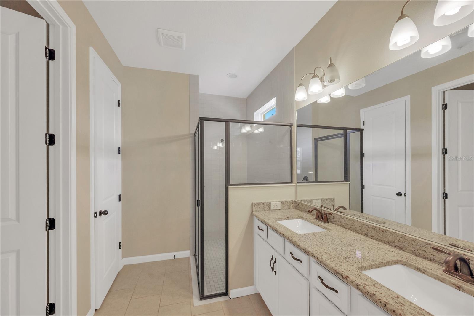 Primary bedroom 1, bathroom