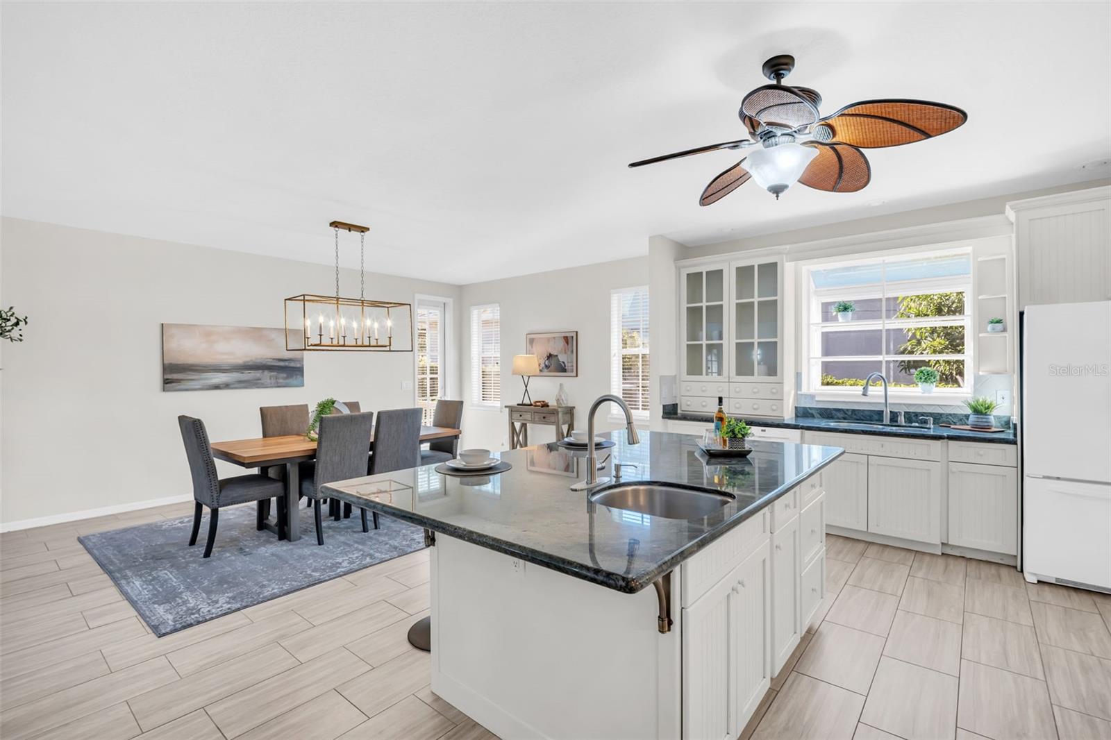 Huge kitchen island with seating all the way around & big enough for at least 8 people~