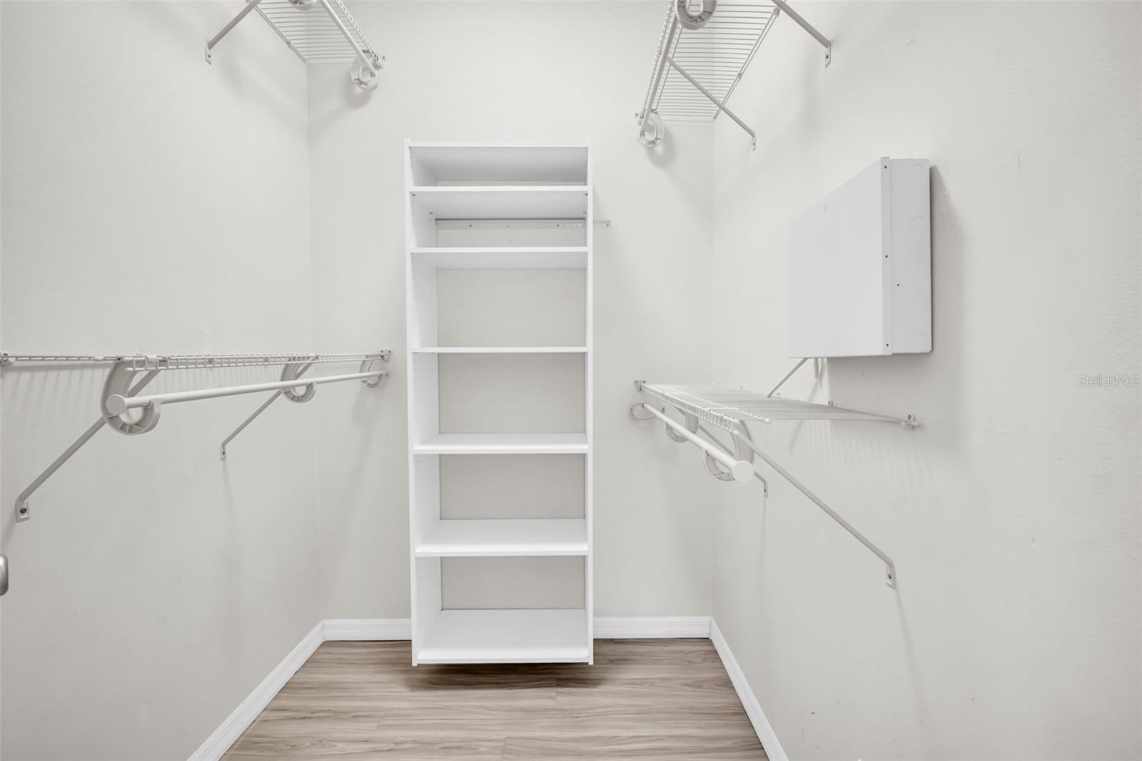 Large master walk-in shower~