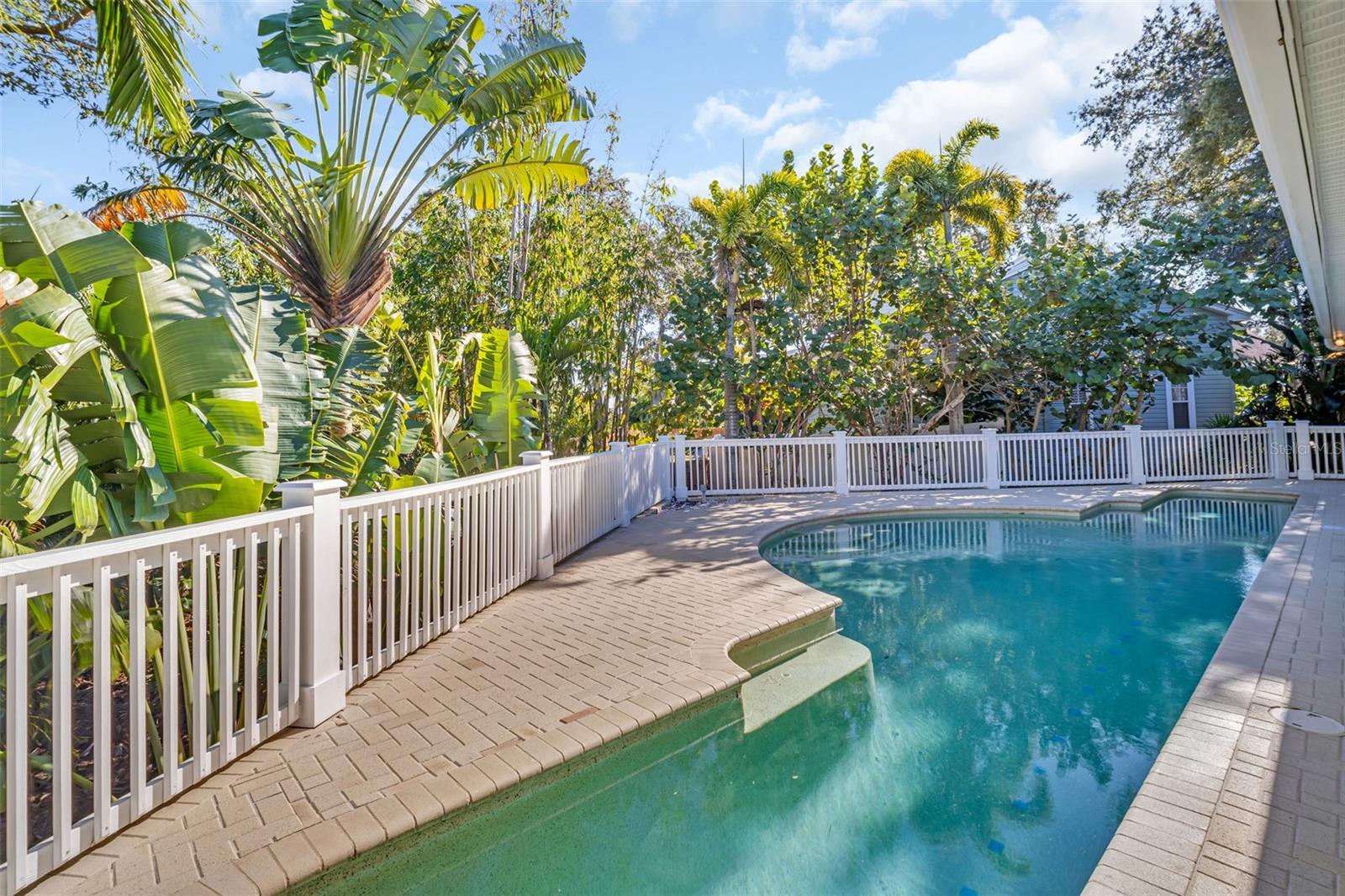 Paver patio recently power washed & ready for your outdoor seating~