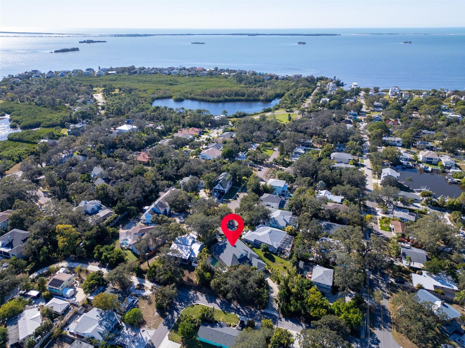 No flood worries here while enjoying just being minutes to the Dunedin Causeway & the most beautiful Gulf beaches~