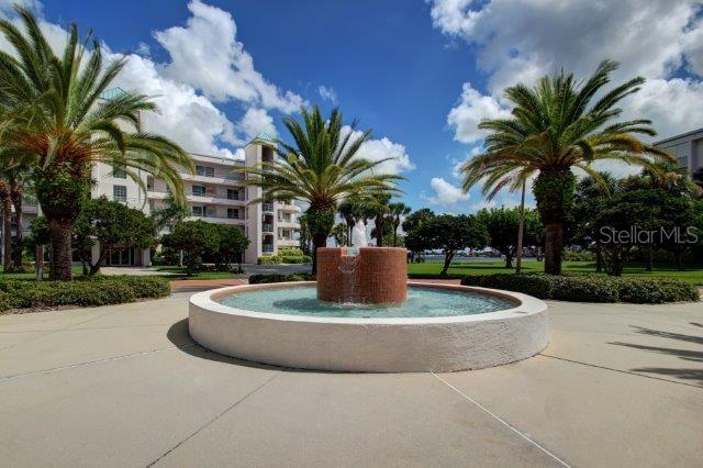 Coral Pointe Fountain