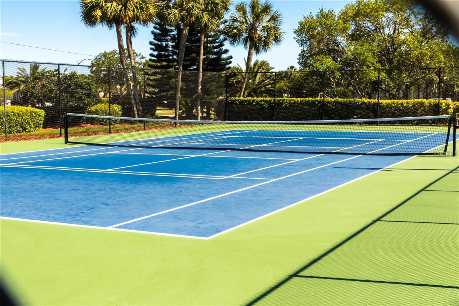 TENNIS/ PICKLEBALL