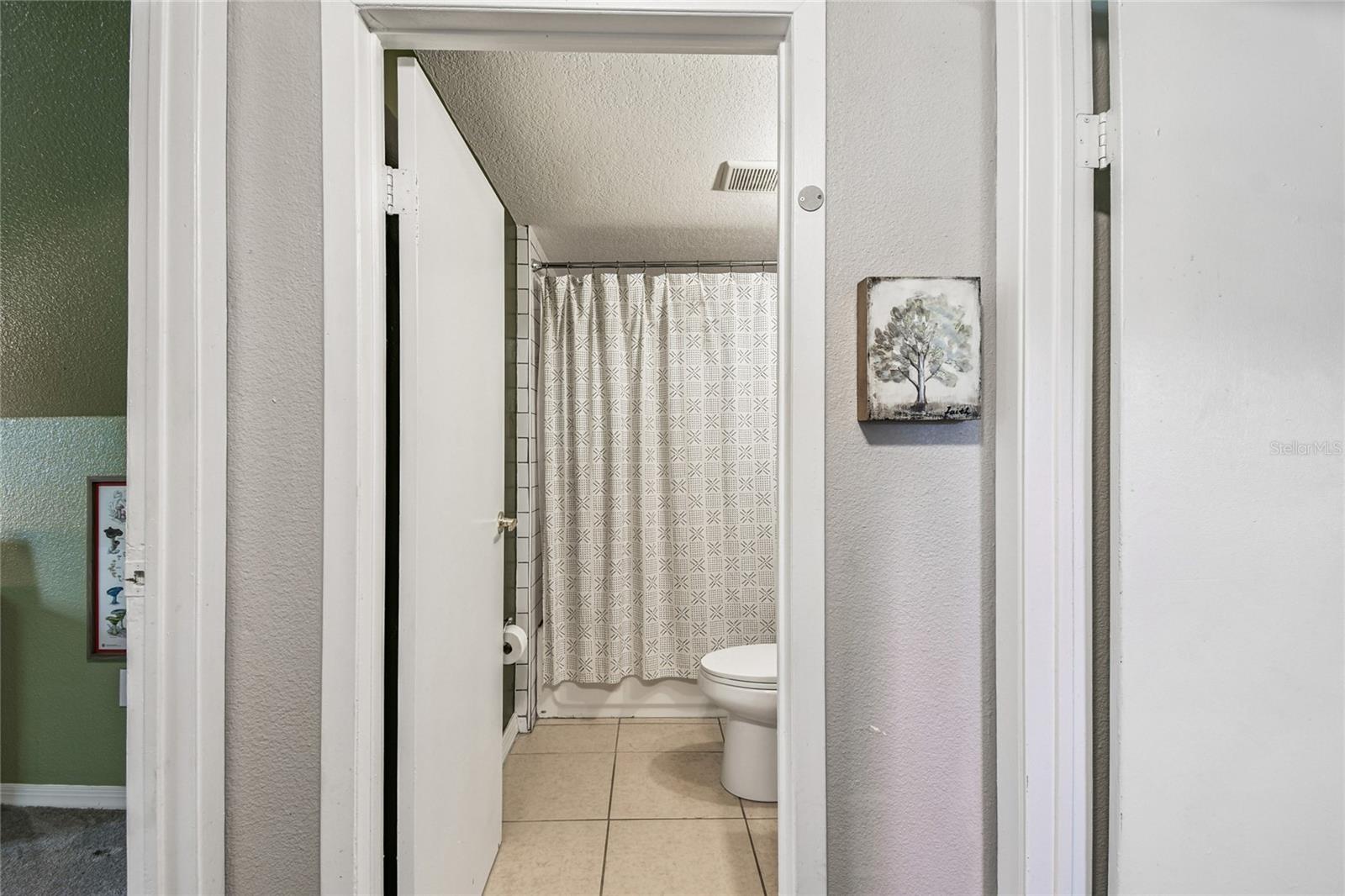 Primary bathroom on 2nd floor between bedrooms