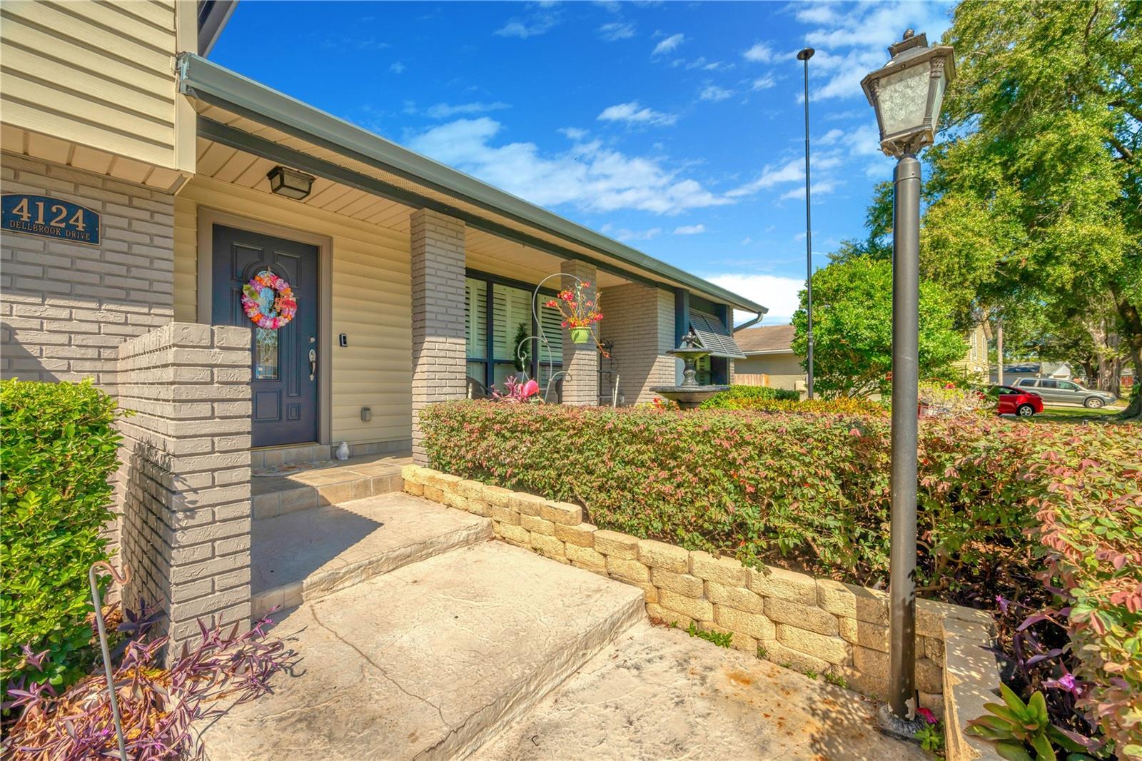 Front Steps/Entryway