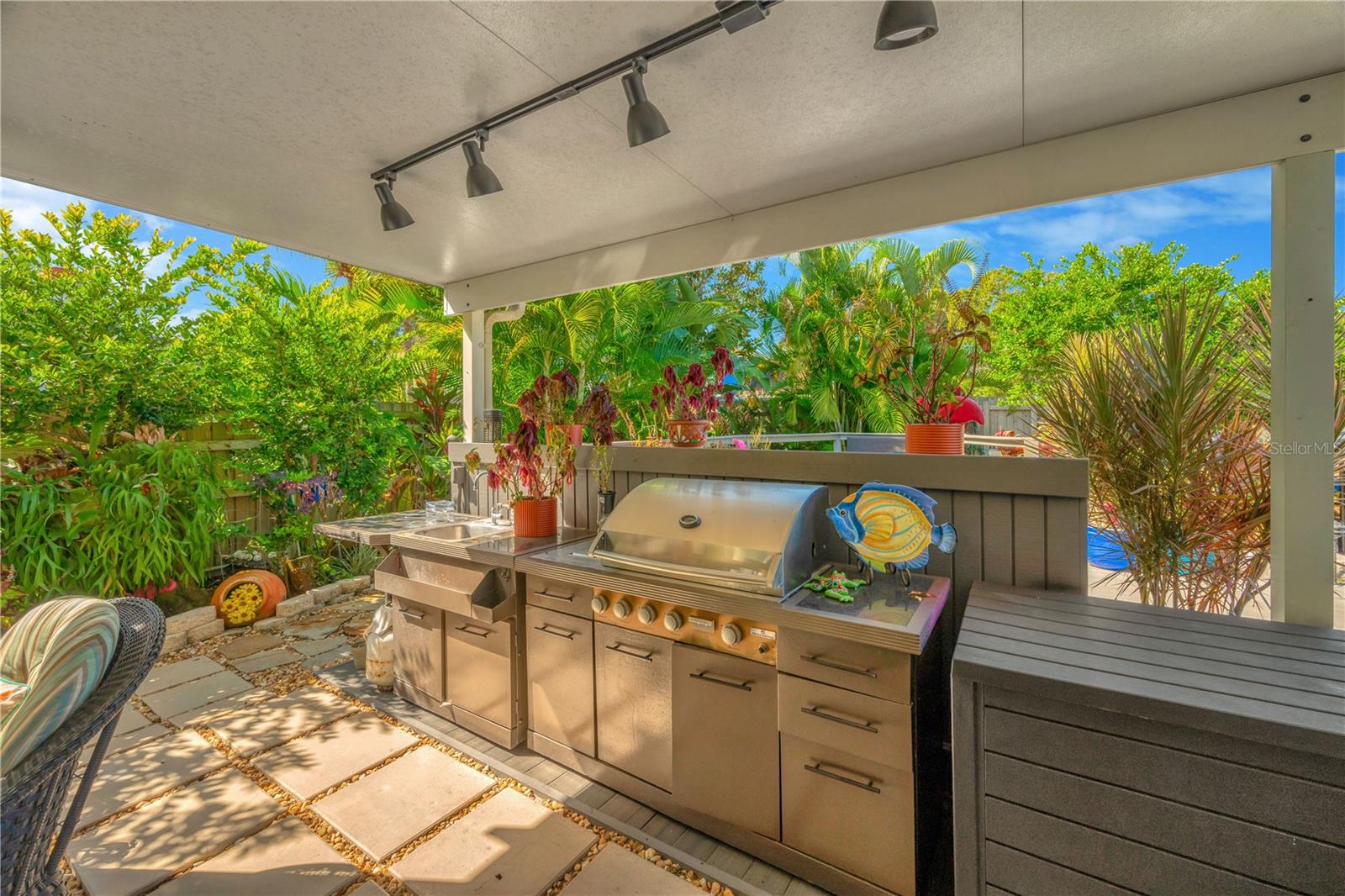 Outside Kitchen with Grill