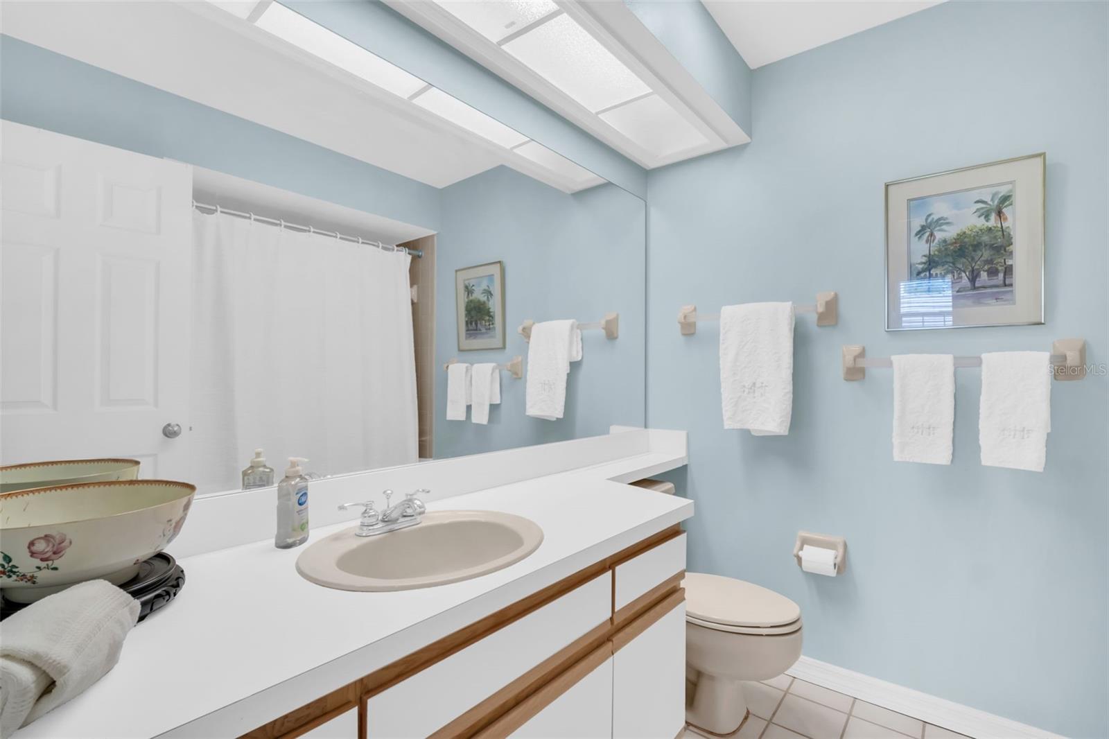 2nd Floor Guest Bath