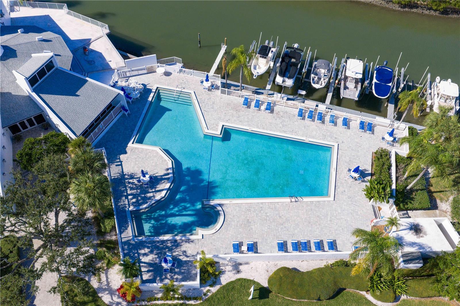 Overlooks the Marina