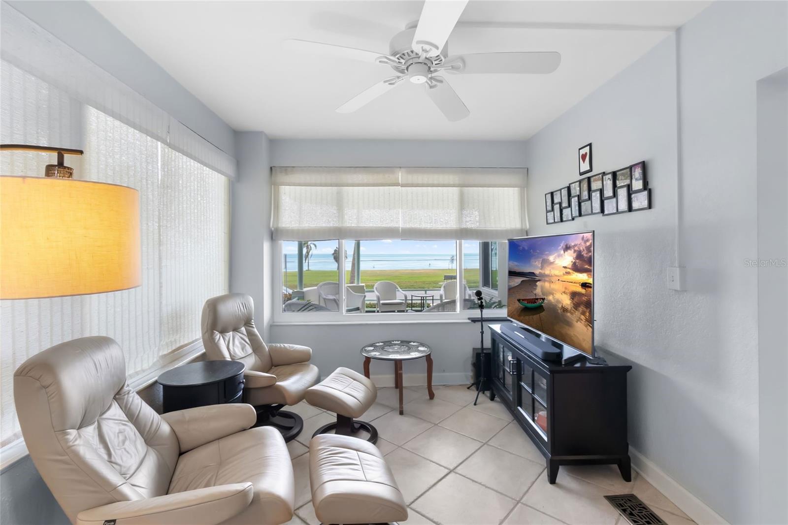 Sitting Room/Dining Room 9x11