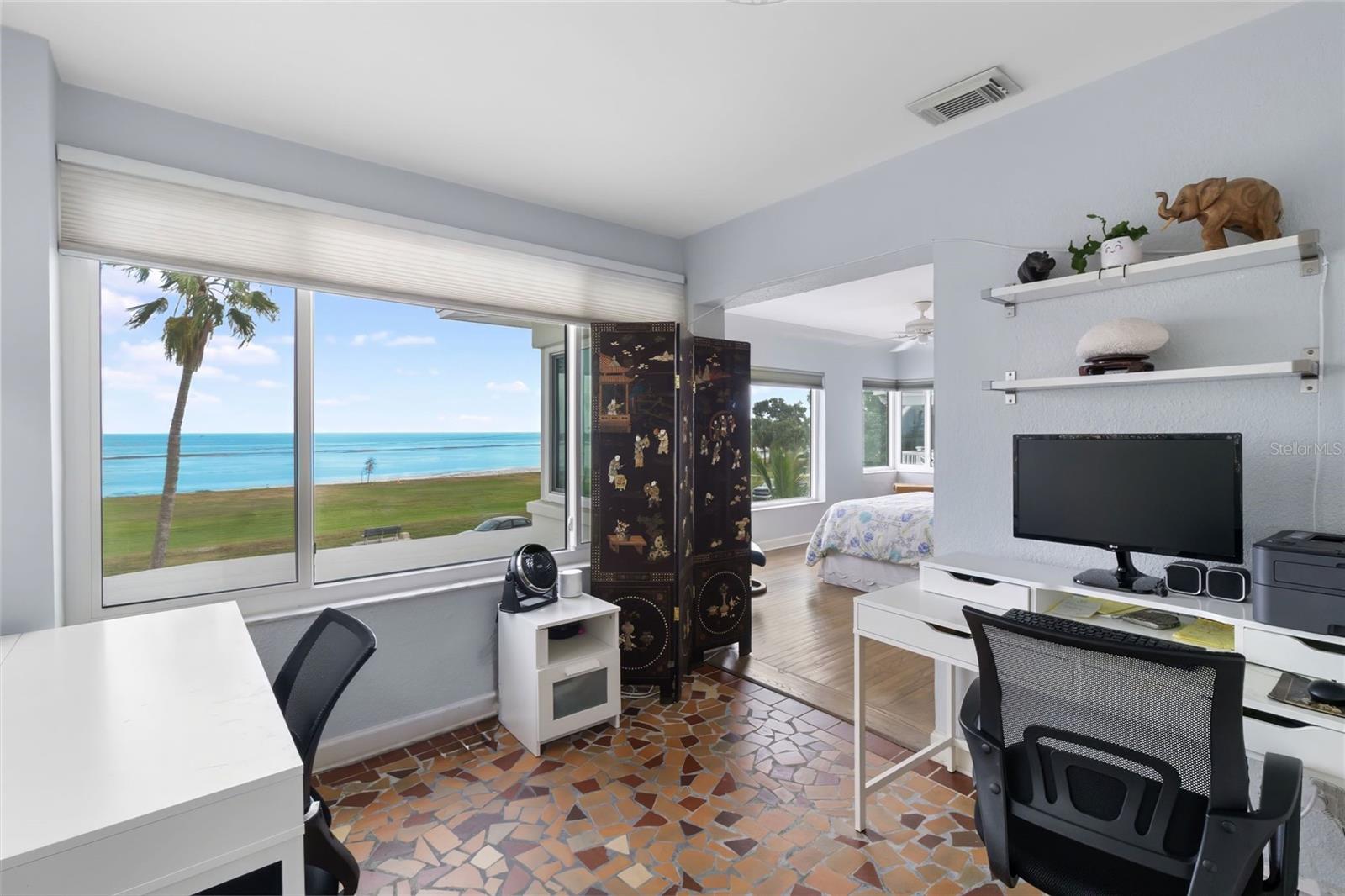 Great for Home Office, Dressing Room or Reading/Art Space.